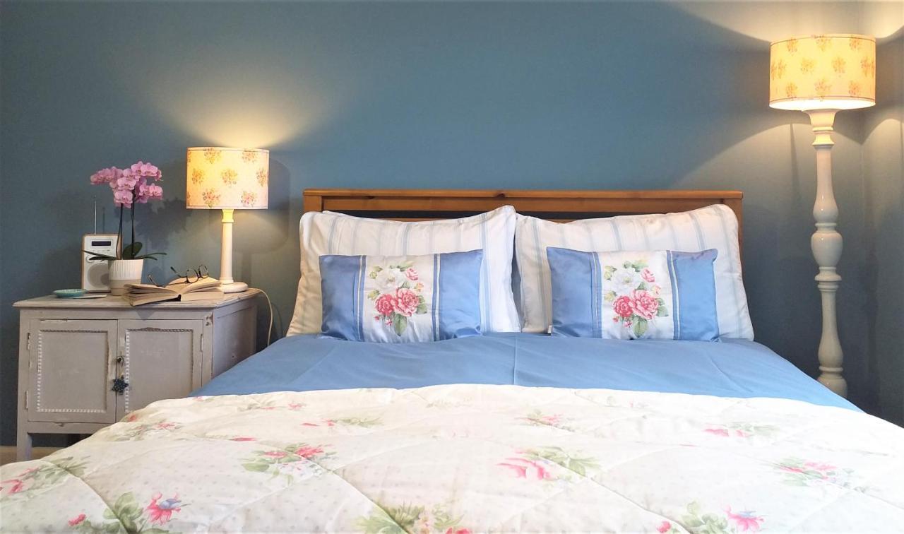 Lobhill Farmhouse Bed And Breakfast And Self Catering Accommodation Okehampton Bagian luar foto
