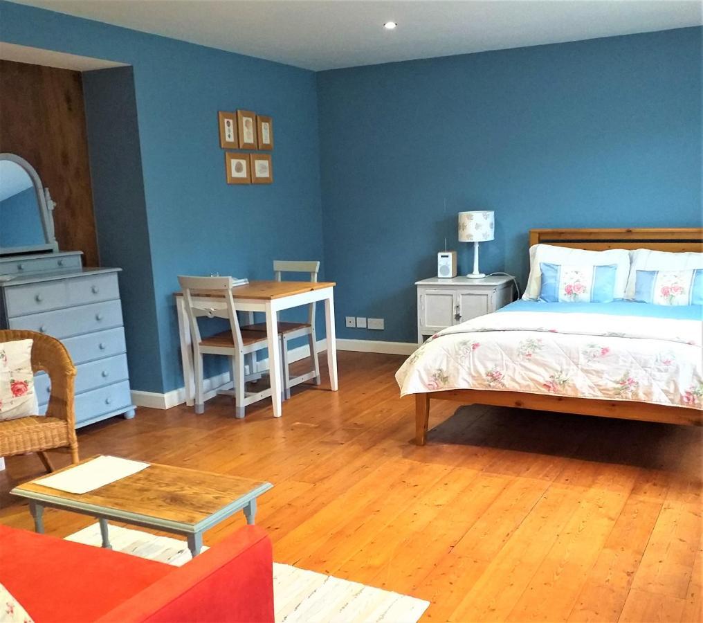 Lobhill Farmhouse Bed And Breakfast And Self Catering Accommodation Okehampton Bagian luar foto