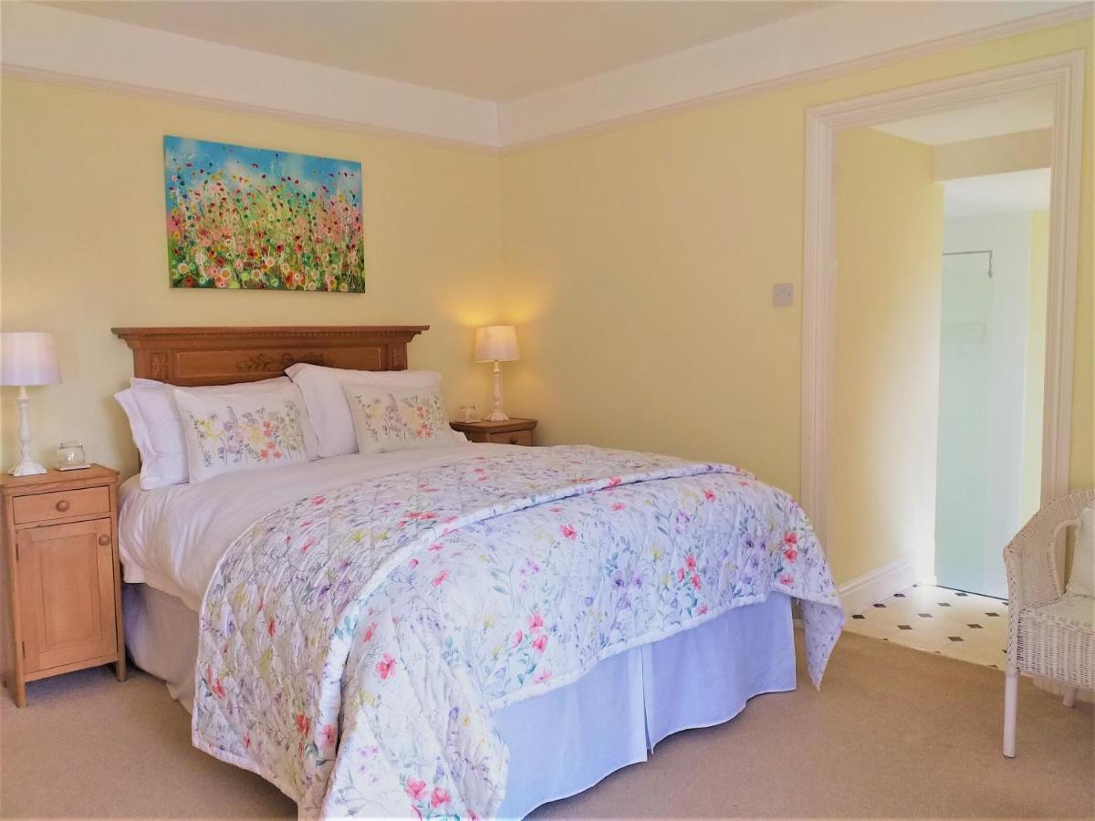 Lobhill Farmhouse Bed And Breakfast And Self Catering Accommodation Okehampton Bagian luar foto