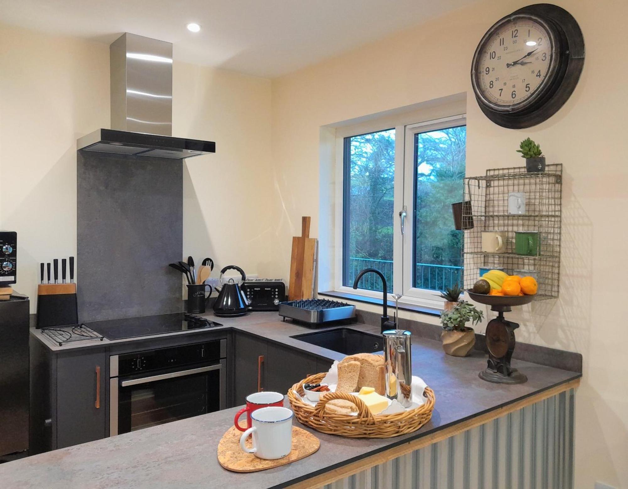 Lobhill Farmhouse Bed And Breakfast And Self Catering Accommodation Okehampton Ruang foto